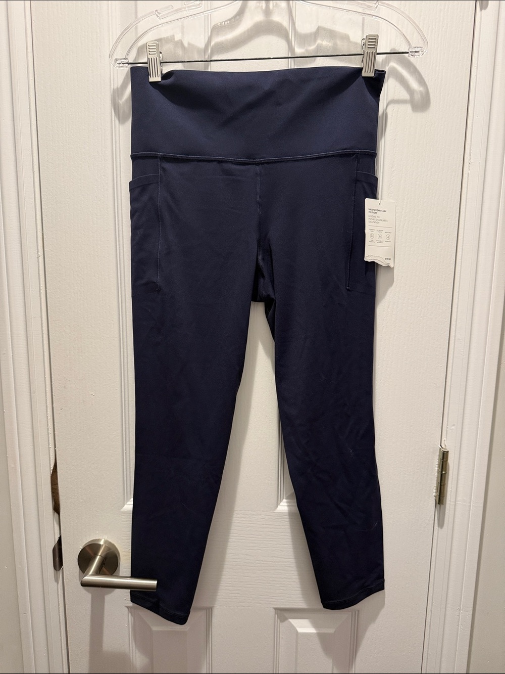 Salutation Stash High Rise 7/8 Legging
Size M